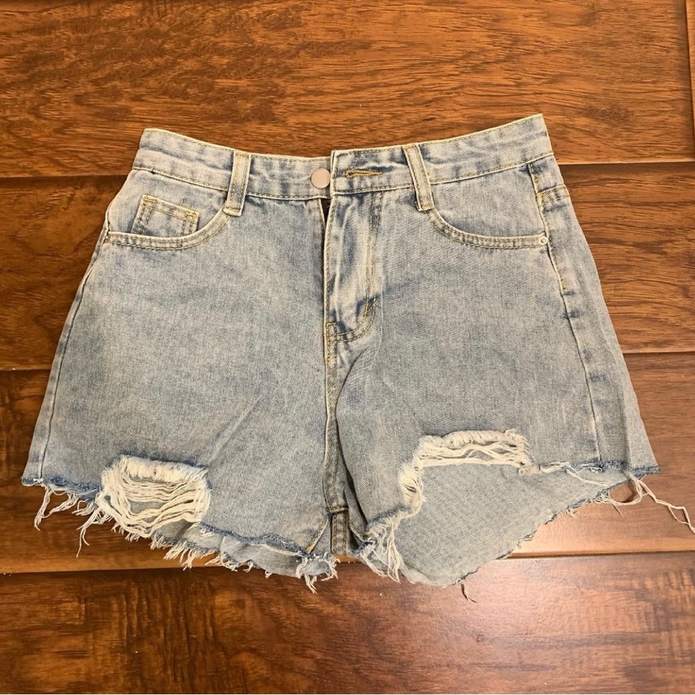 Ripped heart printed shorts